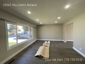 32062 Hillcrest Ave in Mission, BC - Building Photo - Building Photo