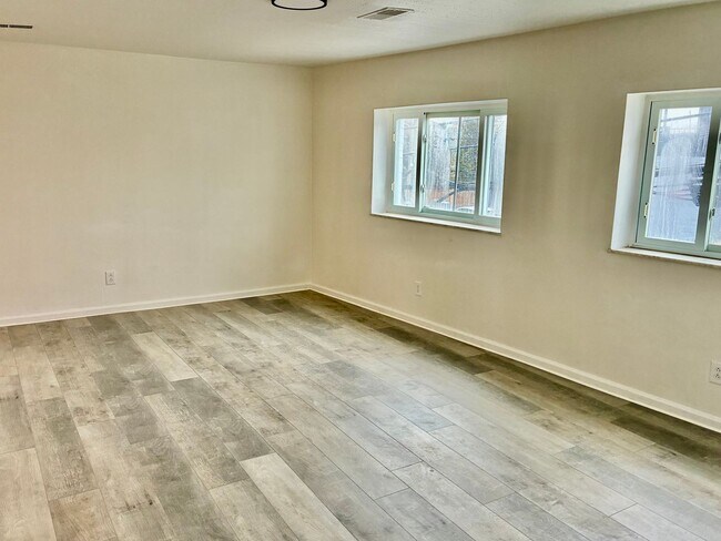 4632 Friendship Ave in Pittsburgh, PA - Building Photo - Building Photo