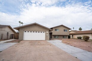 1720 E Hermosa Dr in Tempe, AZ - Building Photo