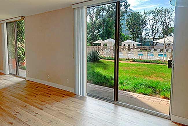 property at 100 S Doheny Dr