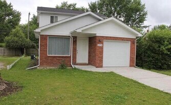 22741 Middlebelt Rd in Farmington Hills, MI - Building Photo