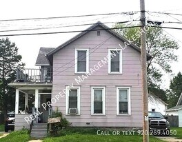 1663 Doty St in Oshkosh, WI - Building Photo