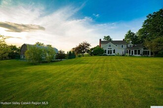 1062 Newton Hill Rd in Kinderhook, NY - Building Photo - Building Photo