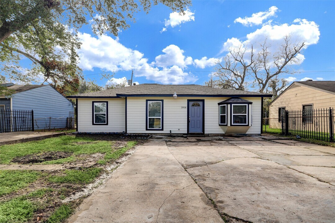 3918 Cosby St in Houston, TX - Building Photo