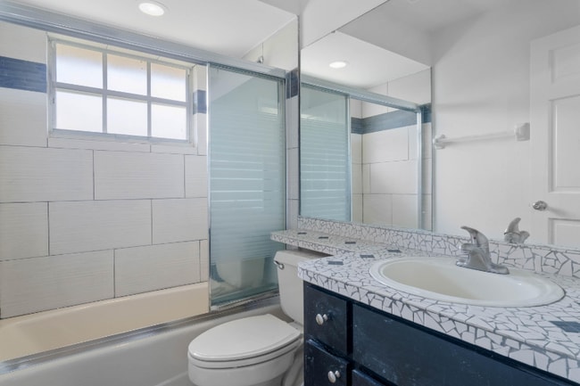 802 Abbott Ave in Deltona, FL - Building Photo - Building Photo