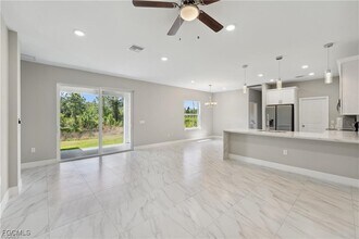 1040 Milwaukee Blvd in Lehigh Acres, FL - Building Photo - Building Photo