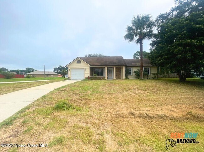 601 7 Gables Cir SE