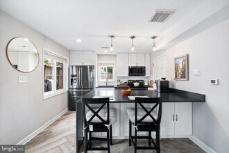 5820 Fifer Dr in Alexandria, VA - Building Photo - Building Photo