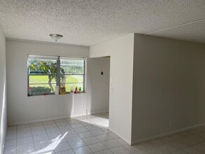 93 Dorchester E in West Palm Beach, FL - Building Photo - Building Photo