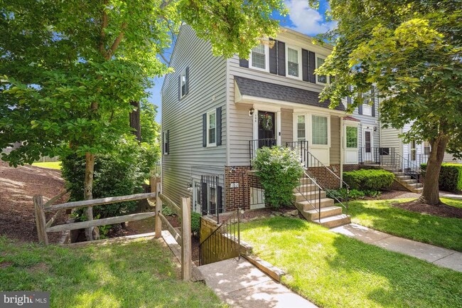 property at 102 Barnsfield Ct