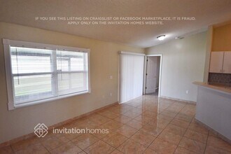 1332 Banbridge Drive in Kissimmee, FL - Foto de edificio - Building Photo