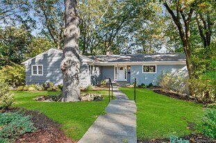 20 Summit Terrace in Dobbs Ferry, NY - Building Photo