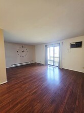425 Berkshire Dr in Crystal Lake, IL - Building Photo - Building Photo