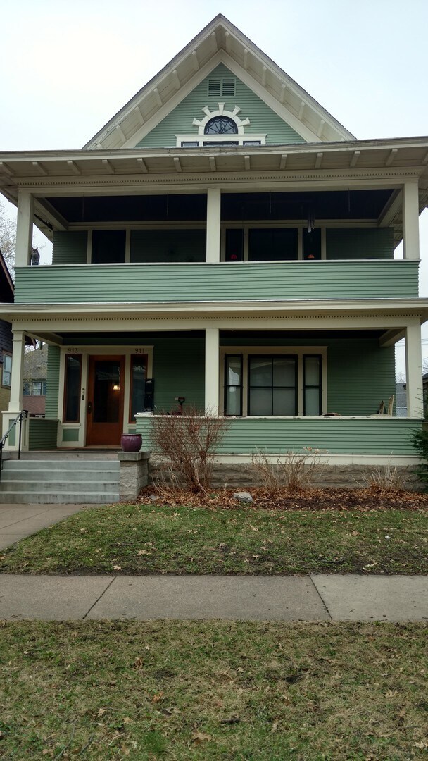 property at 913 Ashland Ave