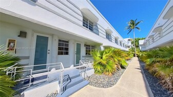 1525 Pennsylvania Ave in Miami Beach, FL - Building Photo - Building Photo