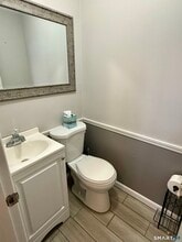 527 Hilliard St in Manchester, CT - Building Photo - Building Photo