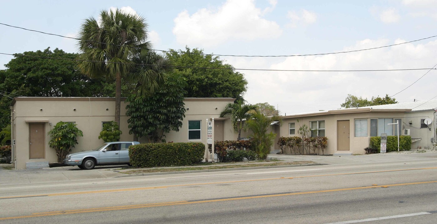 340 Federal Hwy in Dania, FL - Foto de edificio