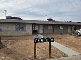 2401 N Amarillo St in Casa Grande, AZ - Building Photo