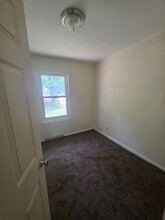 72 W Adams Dr in Sauget, IL - Building Photo - Building Photo