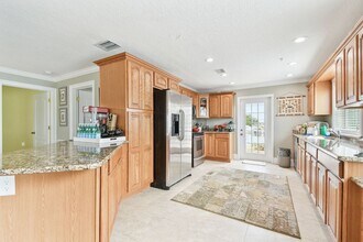16033 Gulf Blvd in Redington Beach, FL - Building Photo - Building Photo