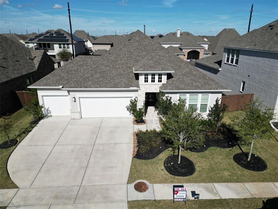 3419 Benito Dr in Arcola, TX - Building Photo