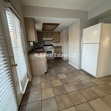 1495 E 8600 S in Sandy, UT - Foto de edificio - Building Photo