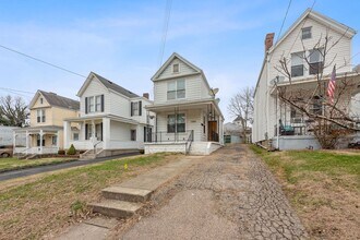 1944 Elm Ave in Cincinnati, OH - Building Photo - Building Photo