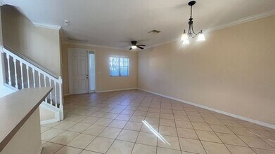 1307 Clove Dr in Poinciana, FL - Building Photo - Building Photo