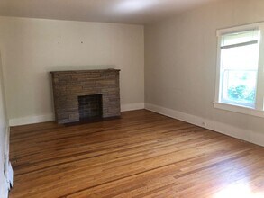 1302 S 33rd St in Omaha, NE - Building Photo - Building Photo