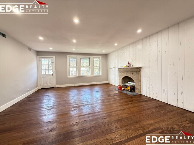 property at 2 Portina Rd
