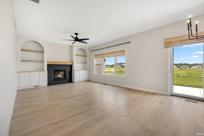 17464 Sonic Ct in Huntertown, IN - Building Photo - Building Photo