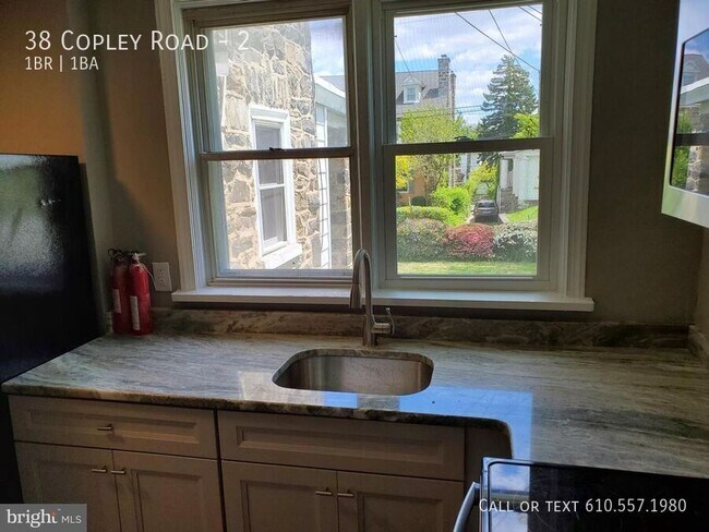 38 Copley Rd in Upper Darby, PA - Building Photo - Building Photo