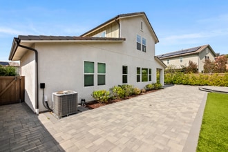 2754 Overlook Point Dr in Escondido, CA - Building Photo - Building Photo