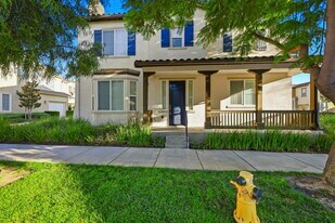 31853 Red Pine Way in Temecula, CA - Building Photo