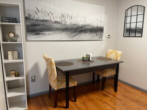 9350 Canterbury Riding in Laurel, MD - Foto de edificio - Building Photo