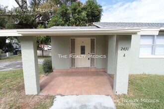 2431 S Brown Ave-Unit -Unit A in Orlando, FL - Foto de edificio - Building Photo