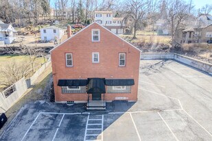 825 5th Ave, Unit 1 in East Mckeesport, PA - Building Photo