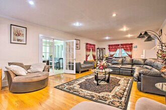 52 Lewis Pkwy in Yonkers, NY - Building Photo - Building Photo