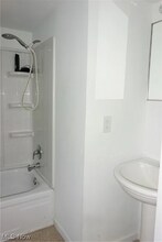 1433 Kenmore Blvd in Akron, OH - Building Photo - Building Photo