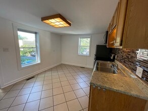 212 E Washington St in Delavan, WI - Building Photo - Building Photo