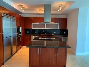 1090 NW N River Dr-Unit -404 in Miami, FL - Building Photo - Building Photo