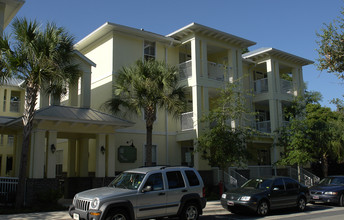 Royal Palms in Gainesville, FL - Building Photo - Building Photo