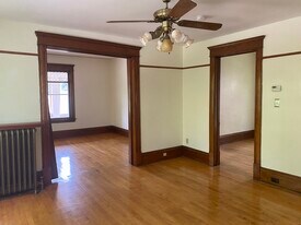 3128 E 25th St, Unit 2nd floor in Minneapolis, MN - Building Photo