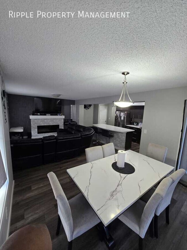 1512-1202 202 St NW in Edmonton, AB - Building Photo - Building Photo