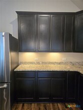 1609 Hillside Dr in Temple, TX - Foto de edificio - Building Photo