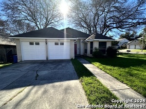 904 Drayton in Schertz, TX - Building Photo