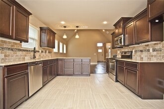 3210 SW Stonepoint Ave in Bentonville, AR - Building Photo - Building Photo