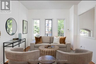 25 Bluewater Ct in Toronto, ON - Building Photo - Building Photo