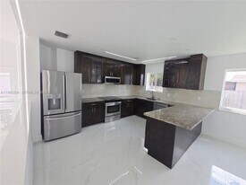 4490 SW 19th St in West Park, FL - Building Photo