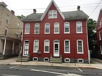 320-322 S Potomac St in Hagerstown, MD - Foto de edificio - Building Photo